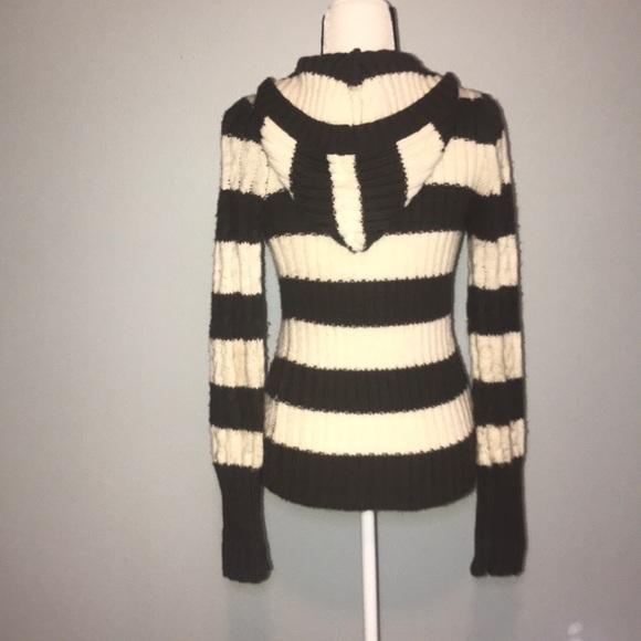 ✨Aeropostale button up sweater - Picture 4 of 5